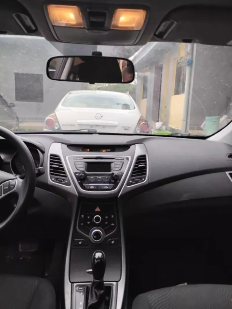 Hyundai Elantra   - 2015