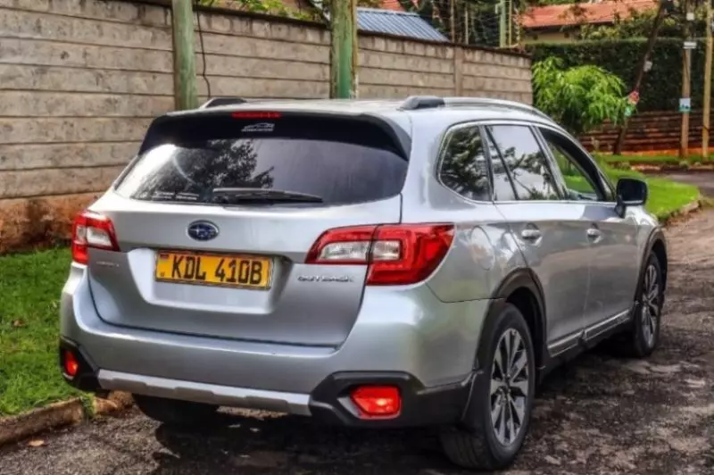 Subaru Outback   - 2015