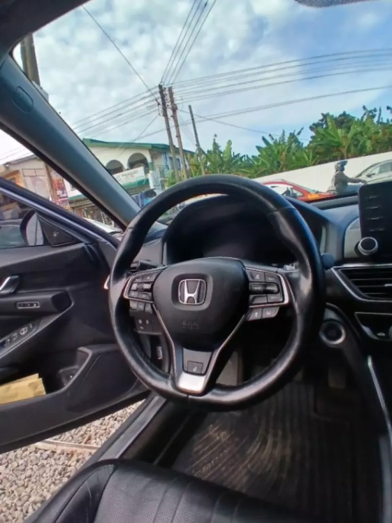 Honda Accord   - 2018