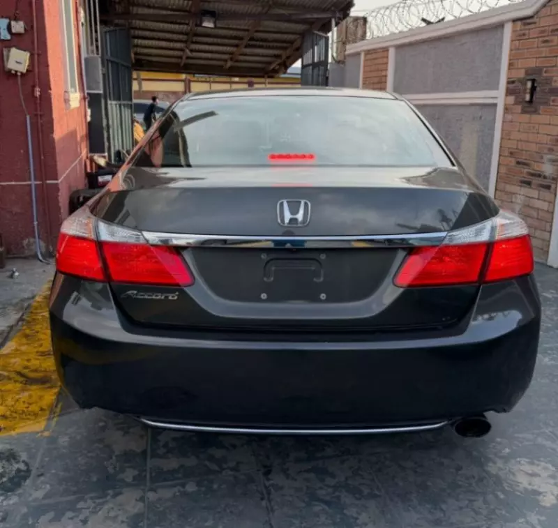 Honda Accord   - 2015