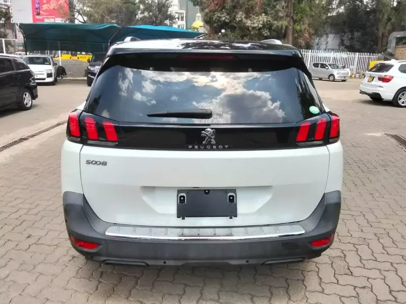 Peugeot 5008   - 2018