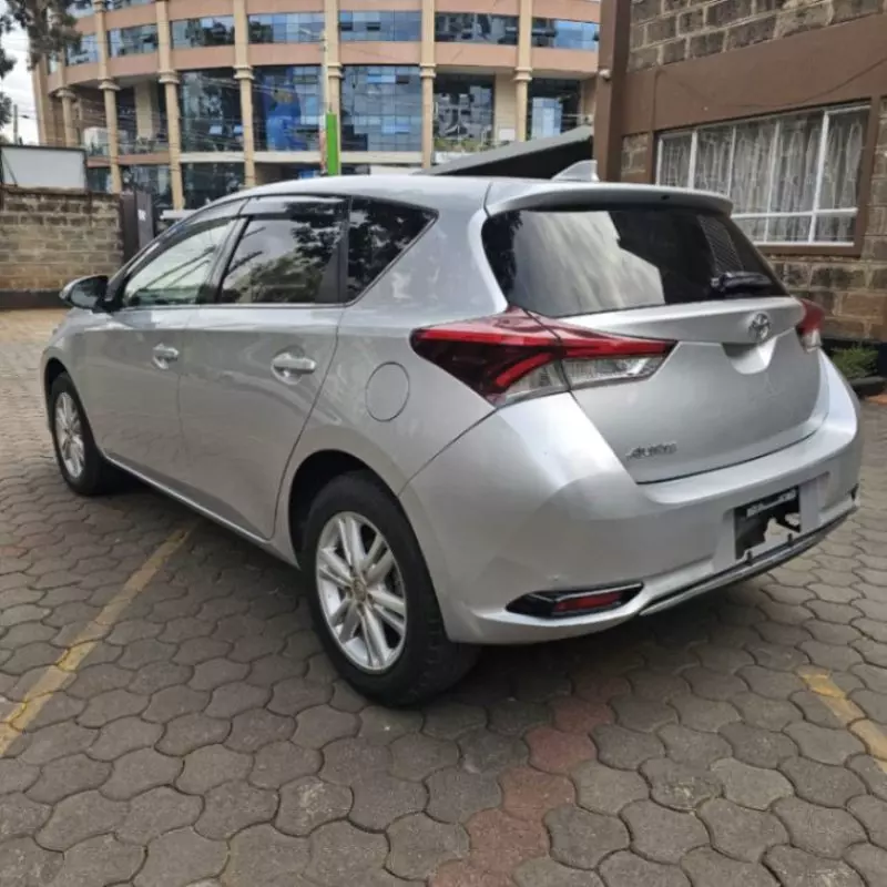 Toyota Auris   - 2017