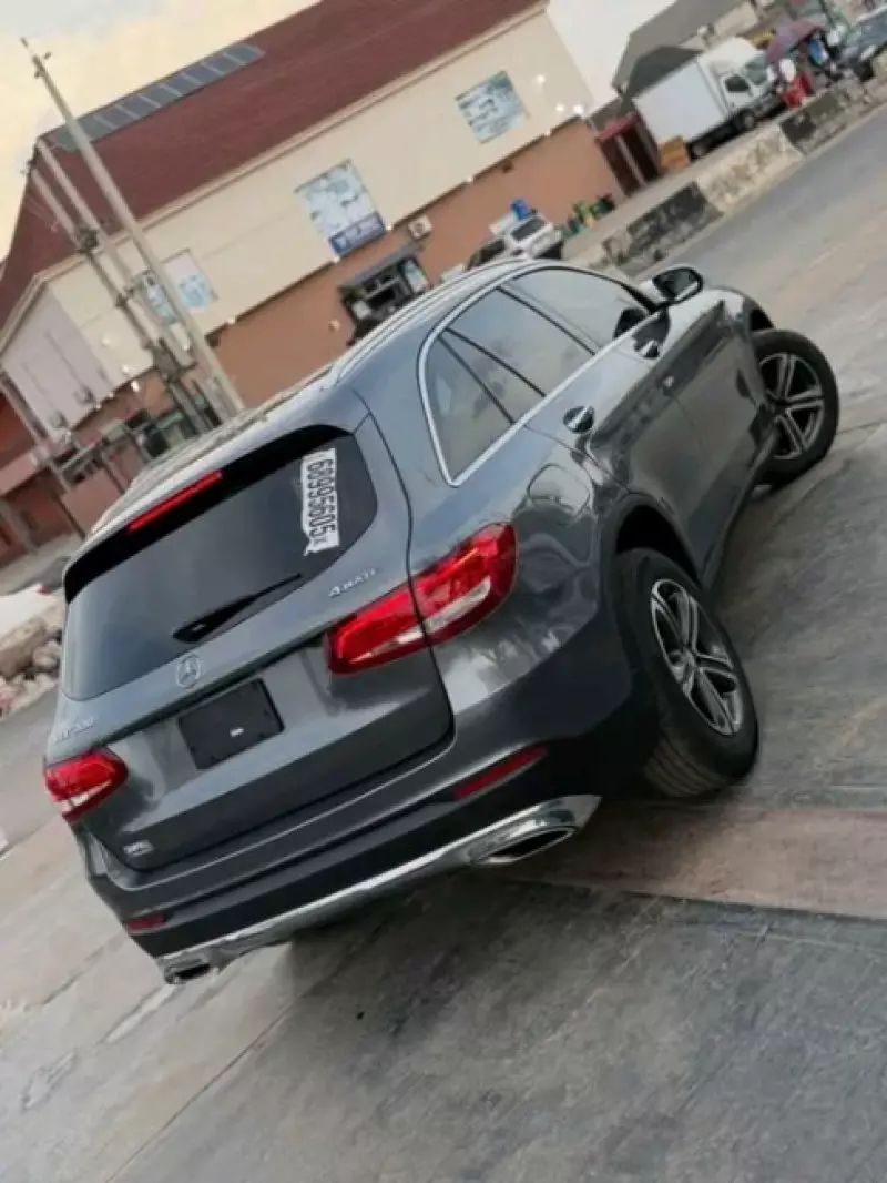 Mercedes-Benz GLC 300   - 2016
