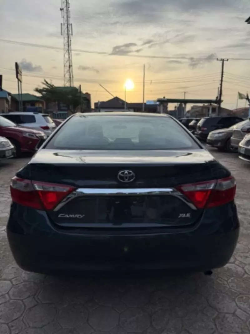TOYOTA Camry   - 2015