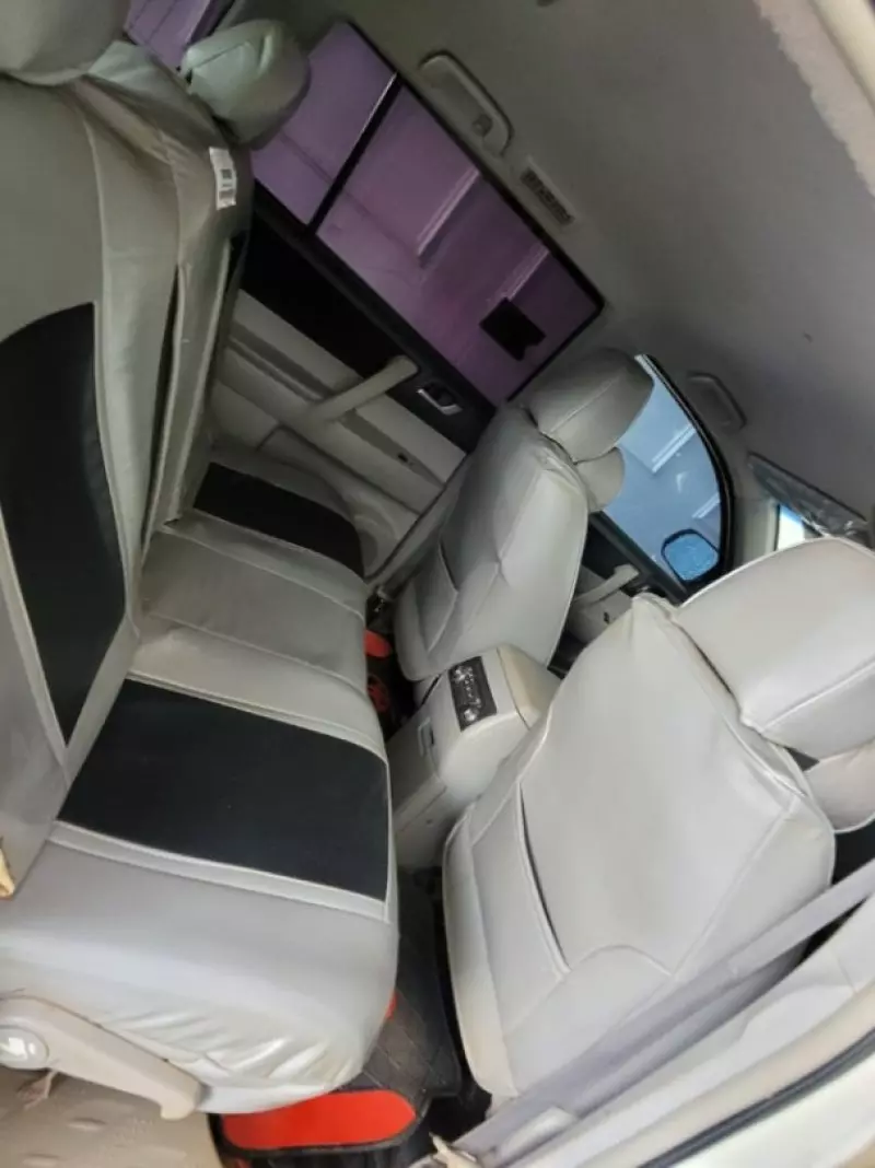 Toyota Highlander   - 2012