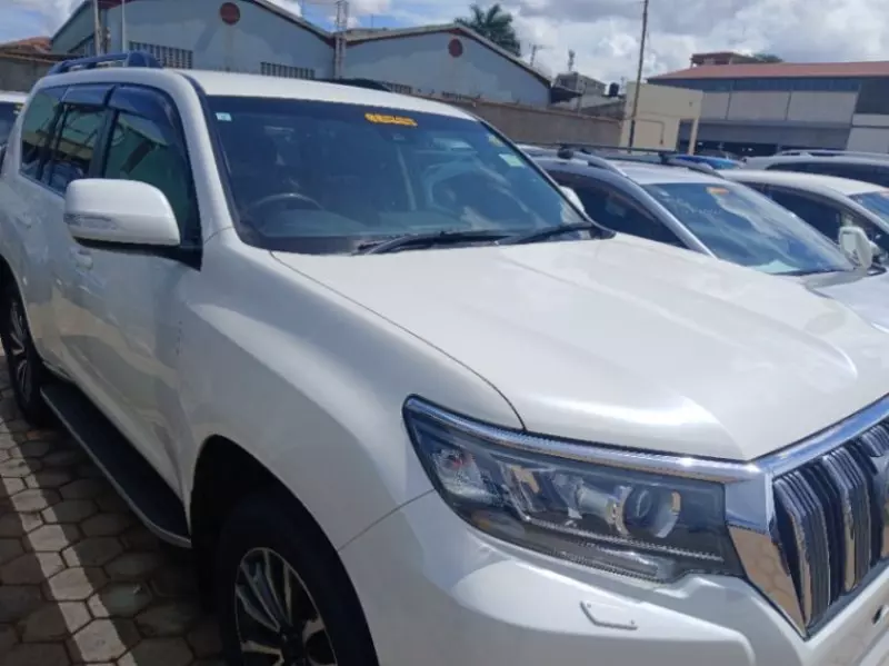 TOYOTA LANDCRUISER VXR   - 2019