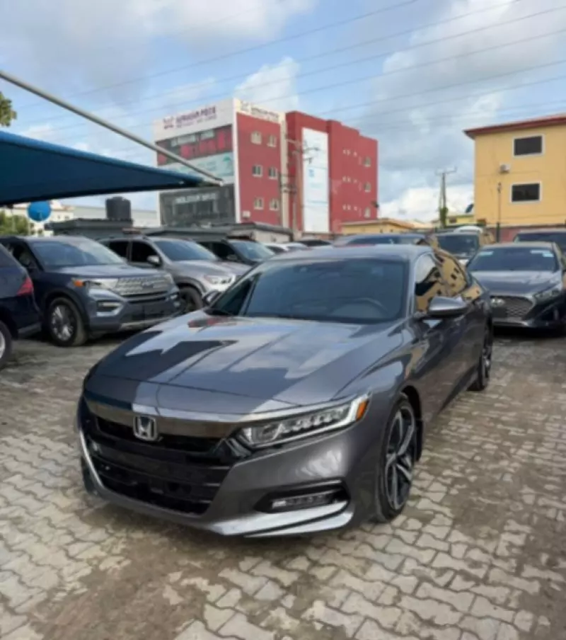 Honda Accord   - 2018