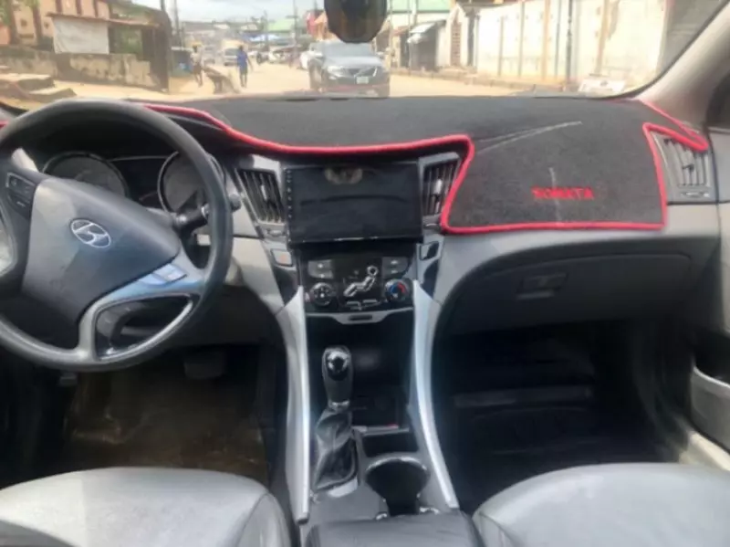 Hyundai Sonata   - 2013