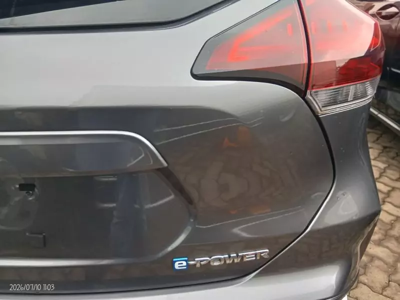Nissan Kicks   - 2020