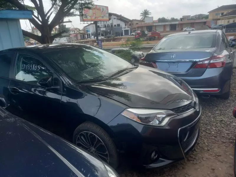 Toyota Corolla   - 2015