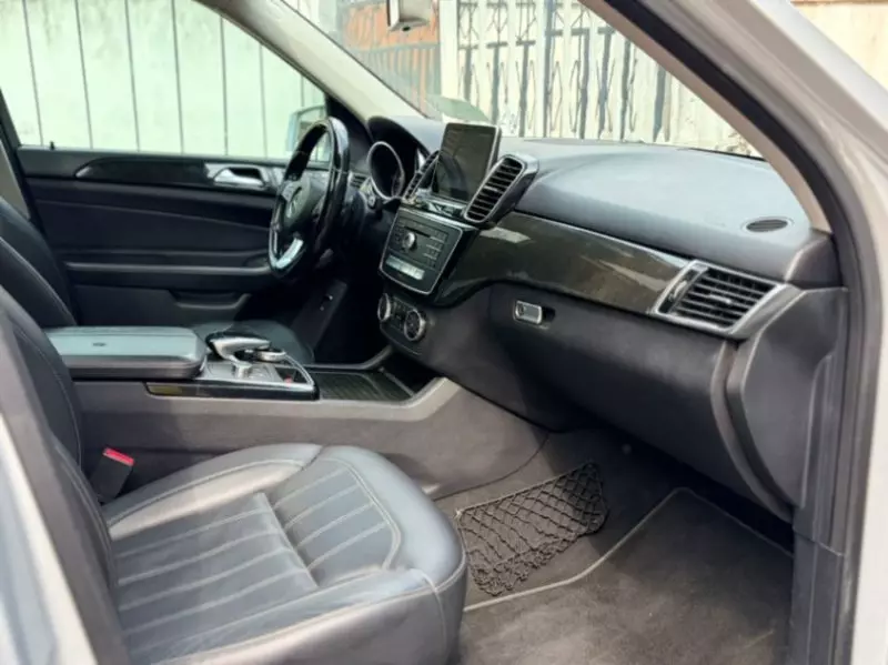 Mercedes-Benz GLE-Class   - 2016
