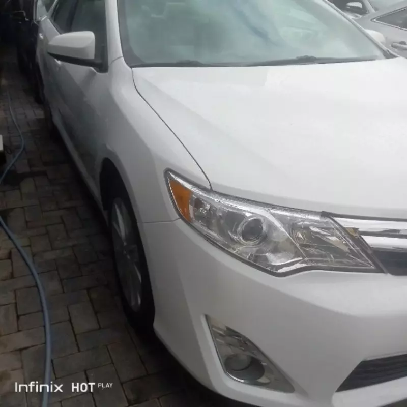 Toyota Camry   - 2013