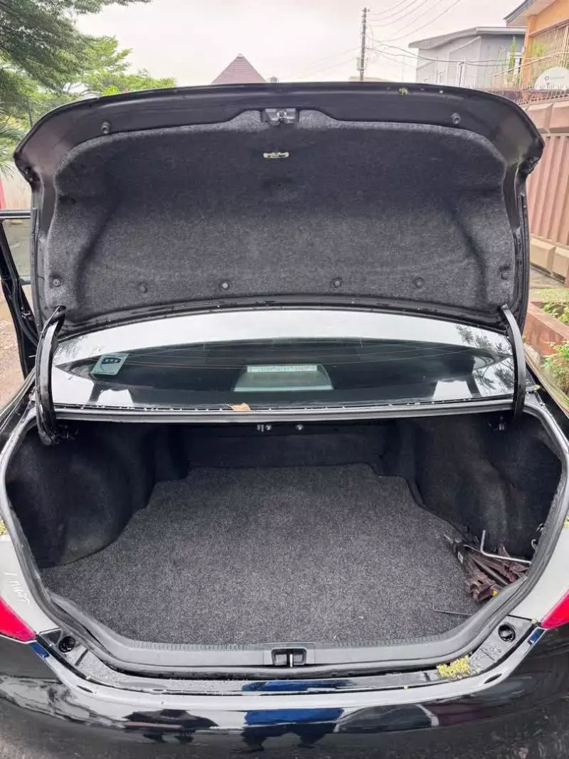 Toyota Camry   - 2012
