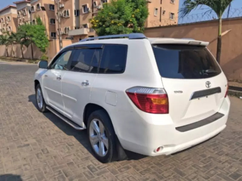 Toyota Highlander   - 2008