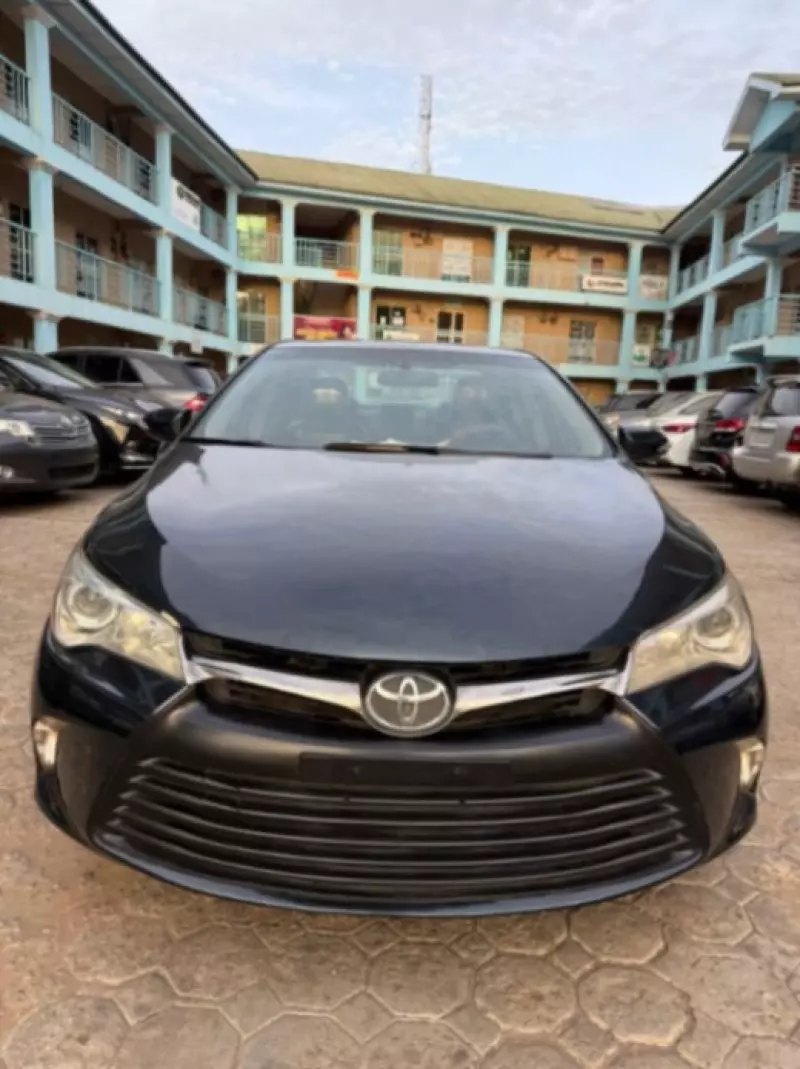 TOYOTA Camry   - 2015