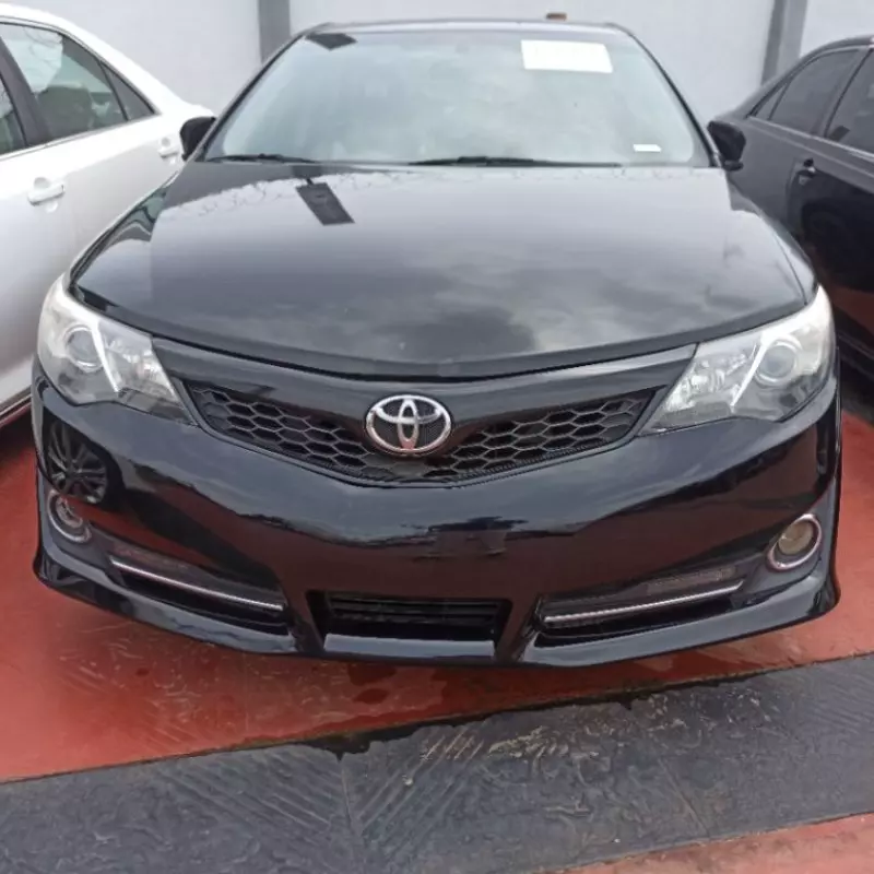TOYOTA Camry - 2012