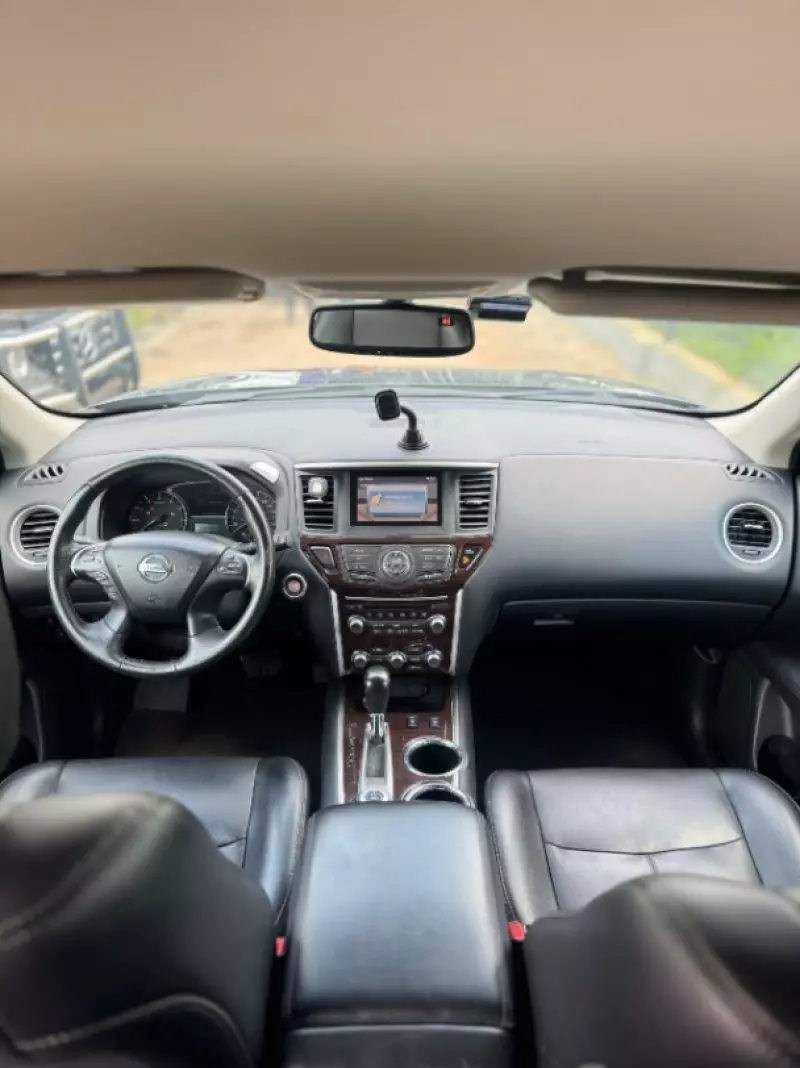 Nissan Pathfinder   - 2015