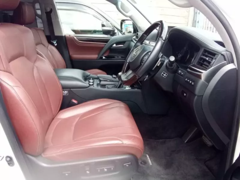 Lexus LX 570   - 2018