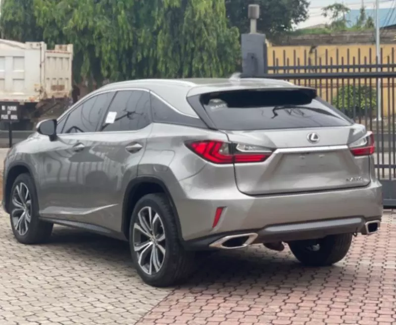 Lexus RX   - 2017
