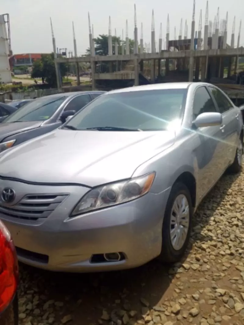 Toyota Camry   - 2008
