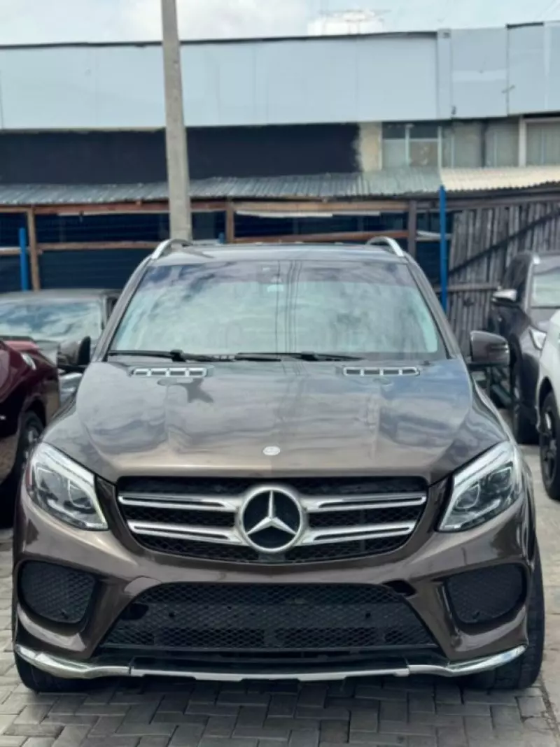 Mercedes-Benz ML-Class   - 2012