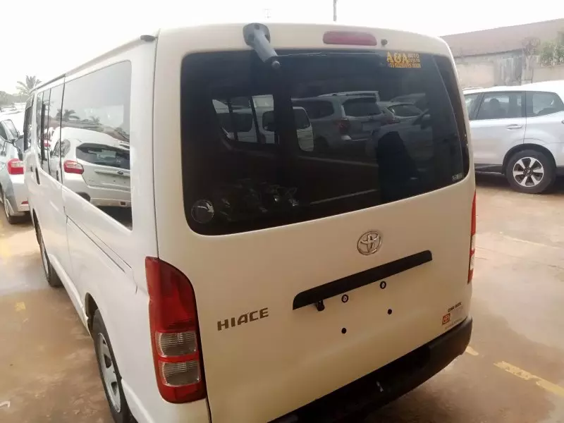 Toyota Hiace - 2013