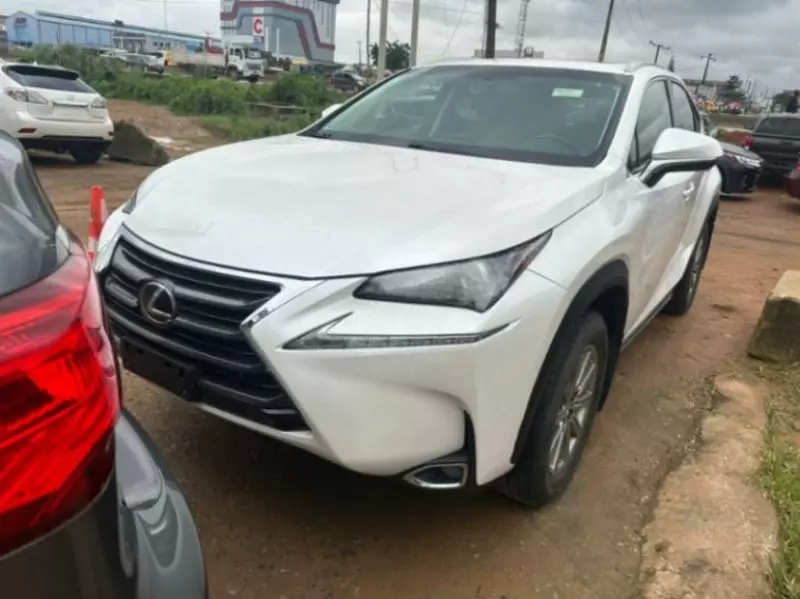 Lexus NX 200   - 2016