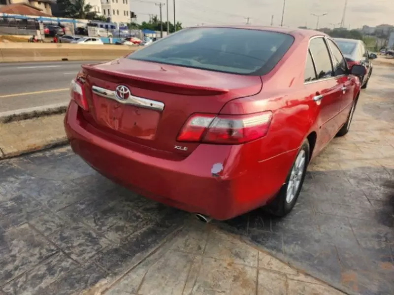 Toyota Camry   - 2009