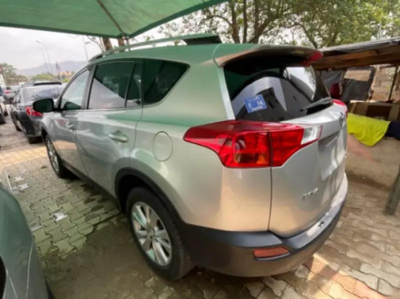 Toyota RAV4   - 2013