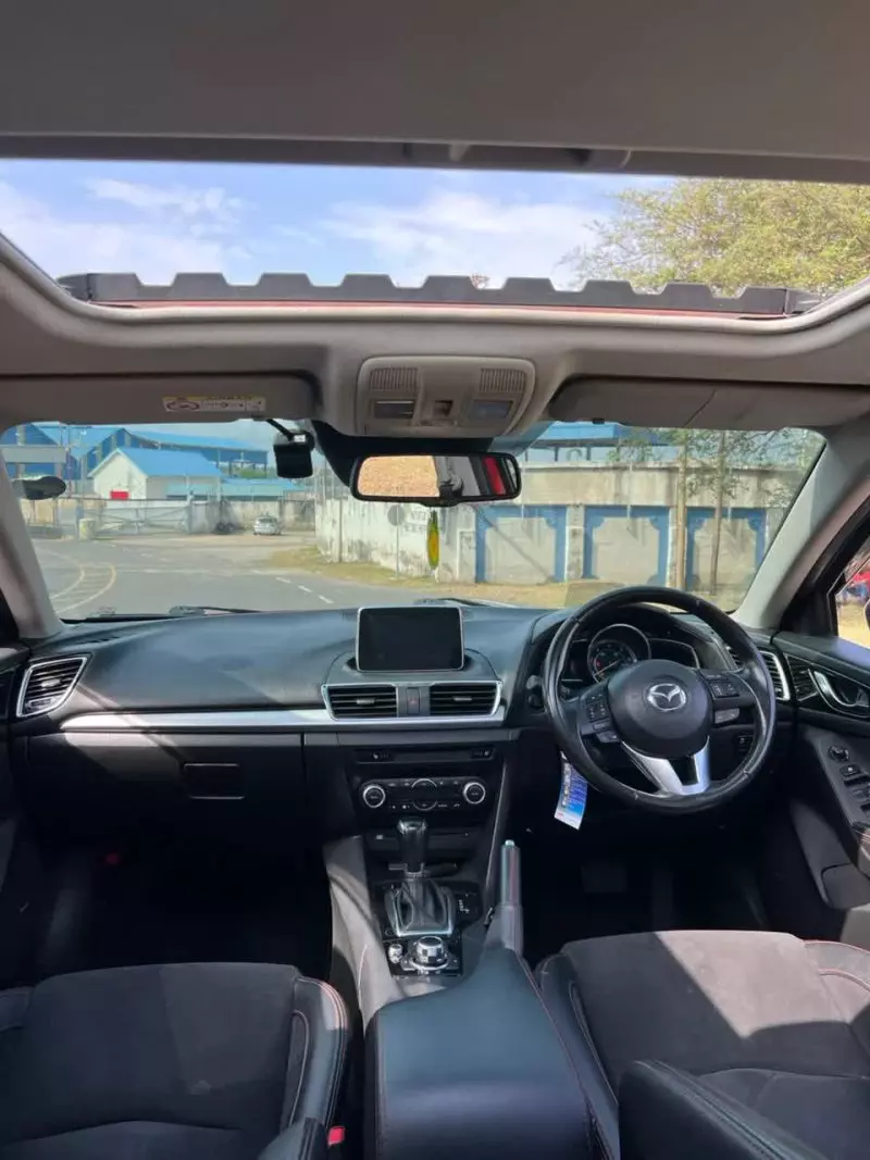 Mazda Axela    - 2014