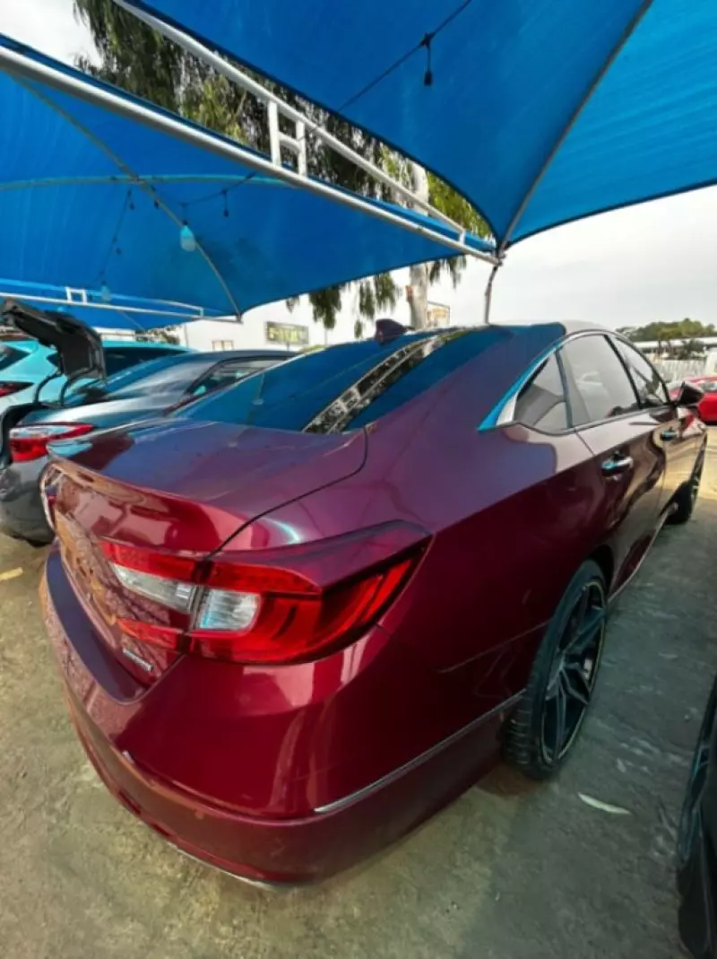 Honda Accord   - 2019