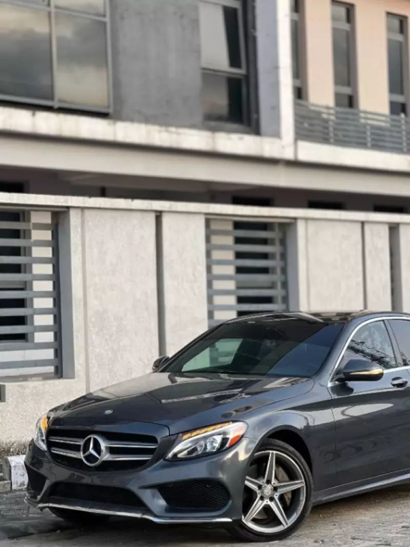 Mercedes-Benz C 300 - 2015