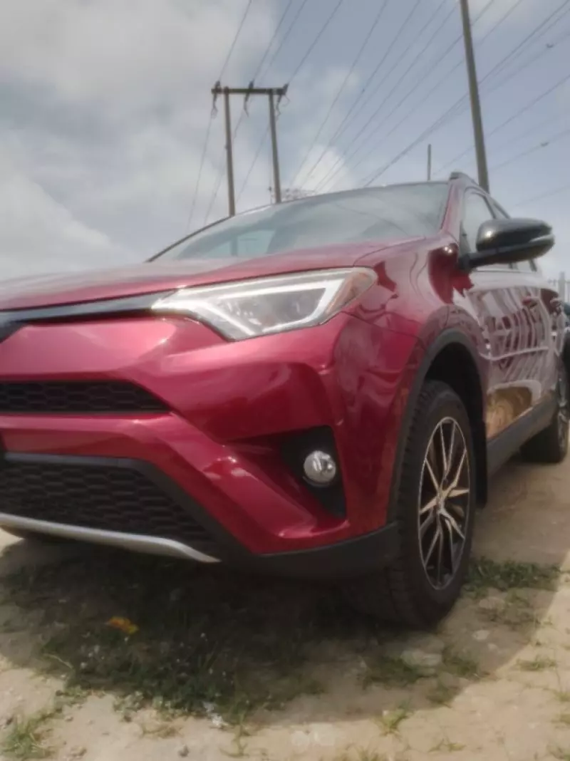 Toyota RAV 4   - 2018