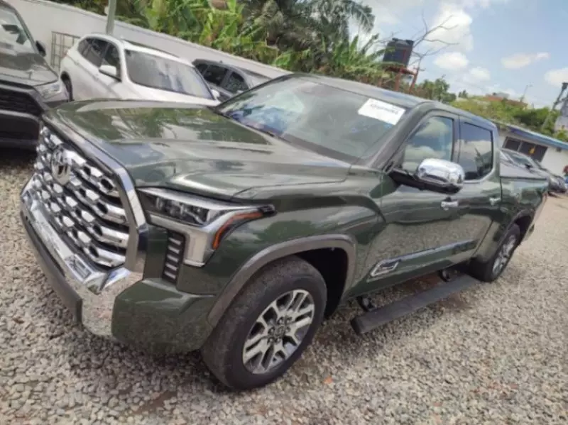 Toyota Tundra   - 2022