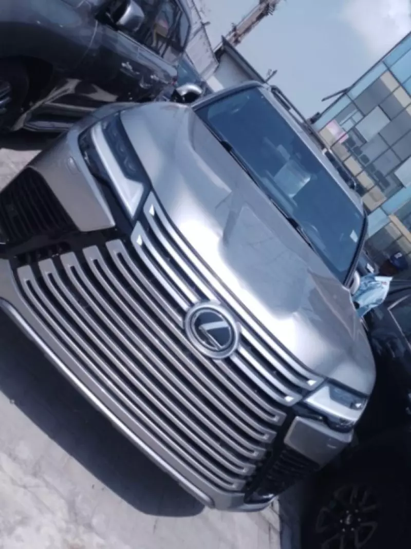 Lexus LX 600   - 2023