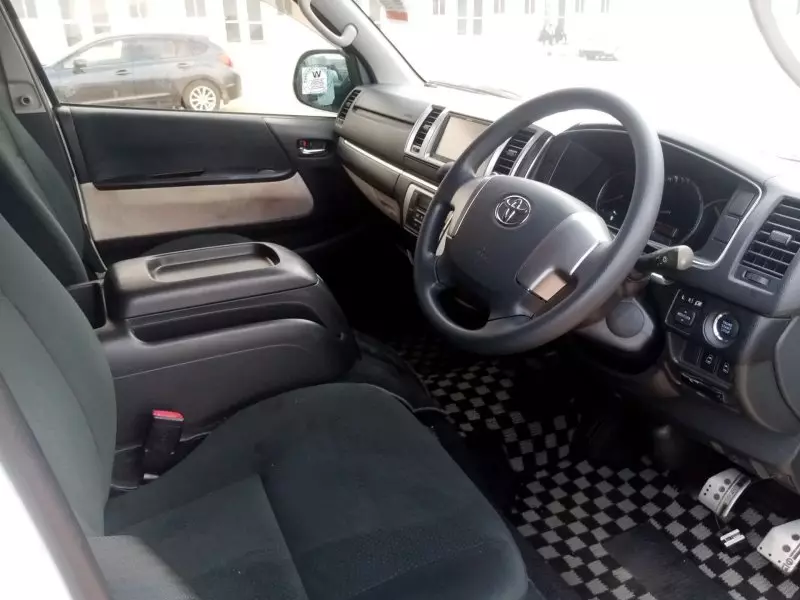 Toyota Hiace   - 2014