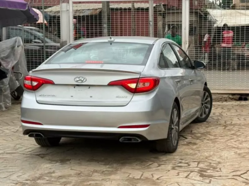 Hyundai Sonata - 2015