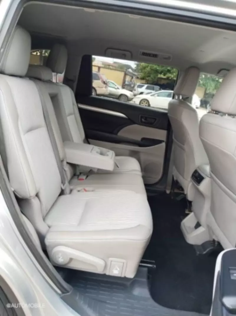 Toyota Highlander - 2016