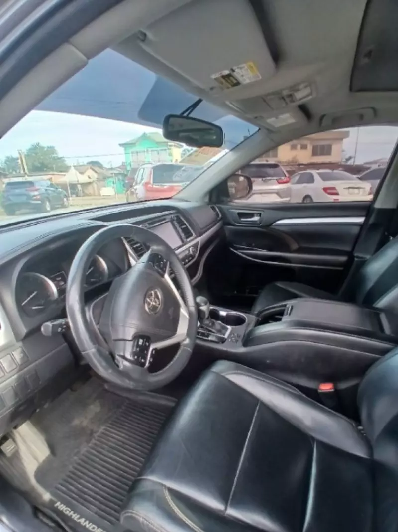 TOYOTA Highlander - 2016