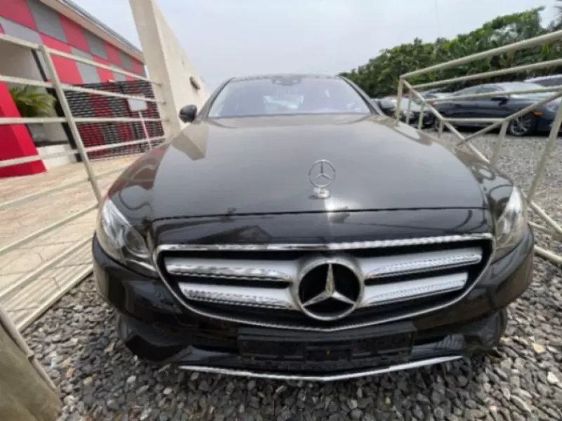 Mercedes-Benz E 200   - 2017
