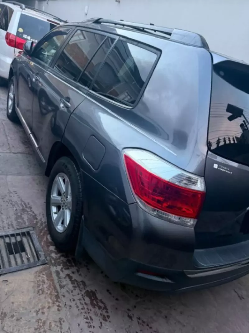TOYOTA Highlander   - 2012