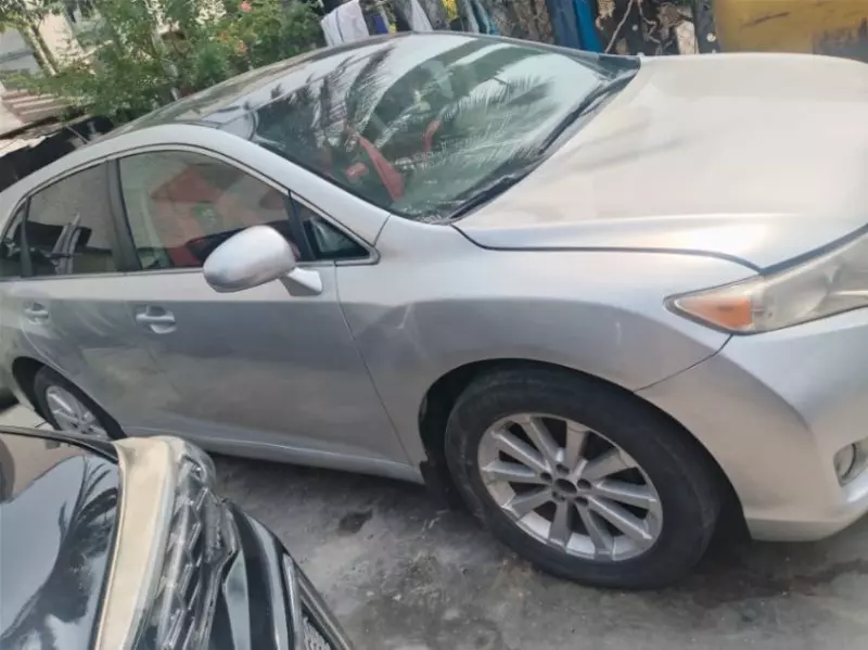 TOYOTA Venza   - 2010