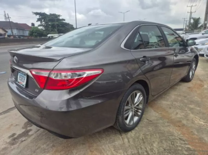TOYOTA Camry - 2016