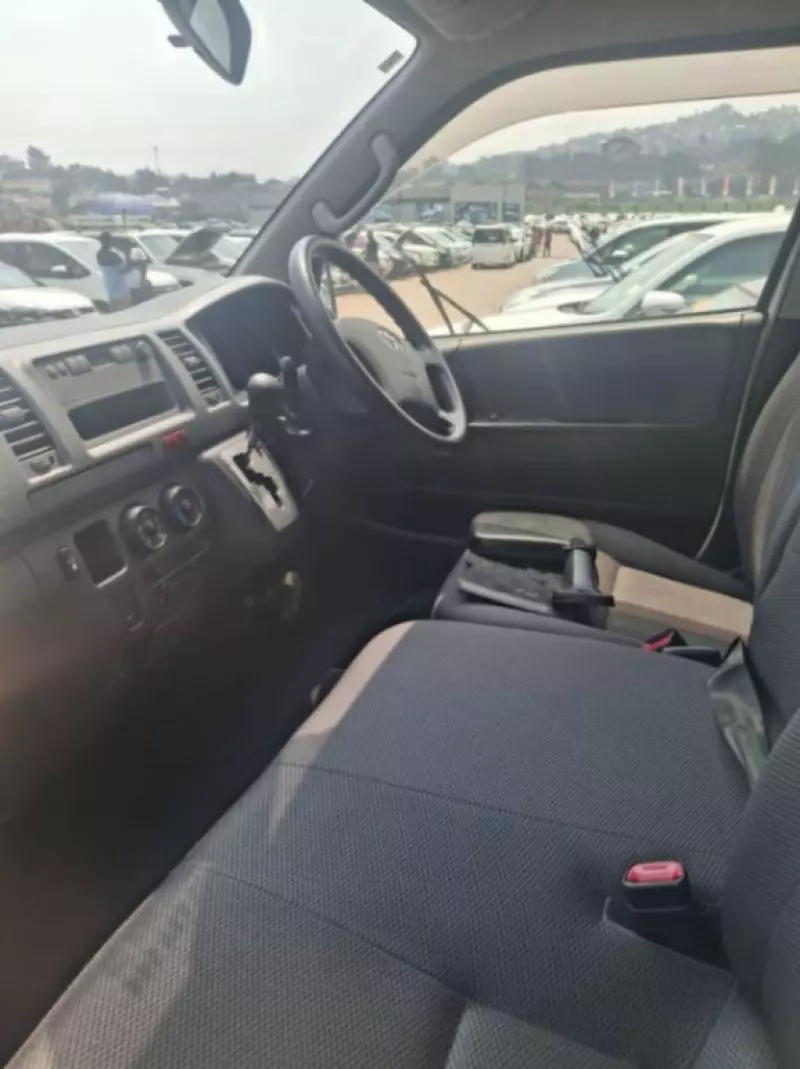 Toyota Hiace (High Roof)   - 2012