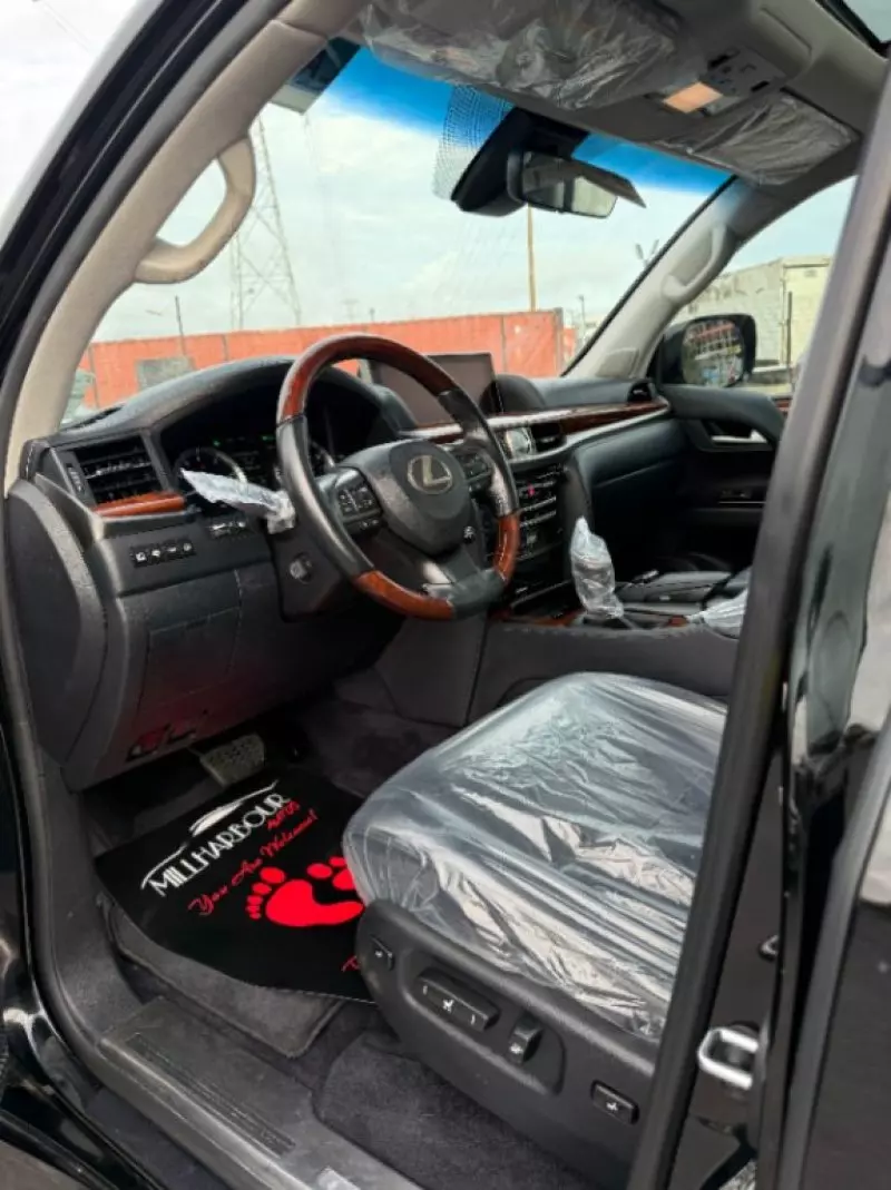 Lexus LX   - 2018