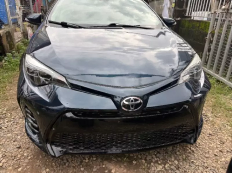 TOYOTA Corolla   - 2017