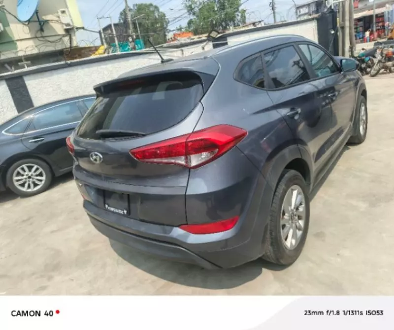 Hyundai Tucson   - 2016