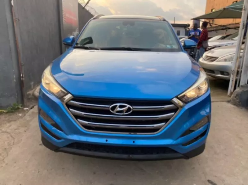 Hyundai Tucson   - 2016