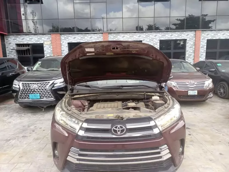 Toyota Highlander   - 2015