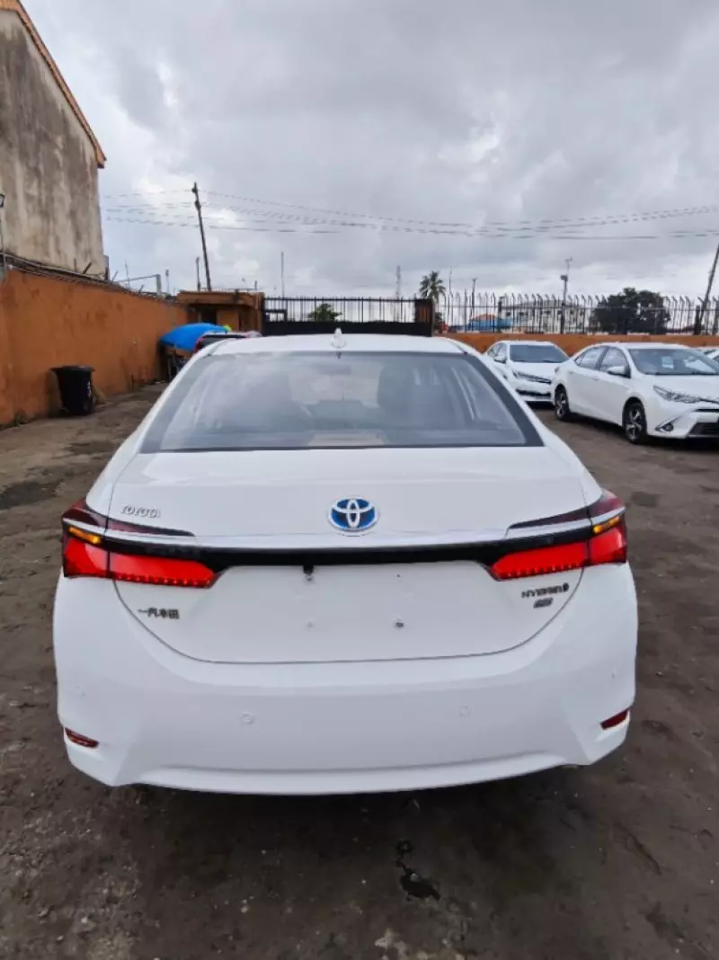 TOYOTA Corolla   - 2018